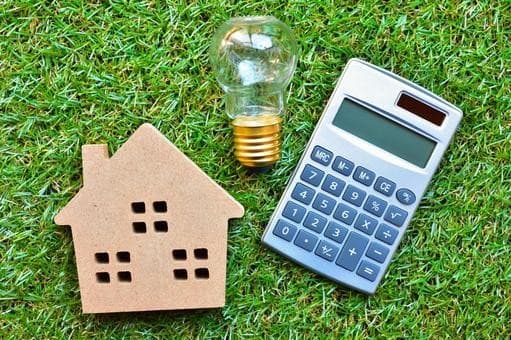 エアコンと電気ストーブどっちが安い？暖房の電気代を徹底比較