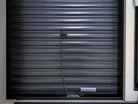 台風・強風対策に欠かせない高耐風圧窓シャッターの基礎知識