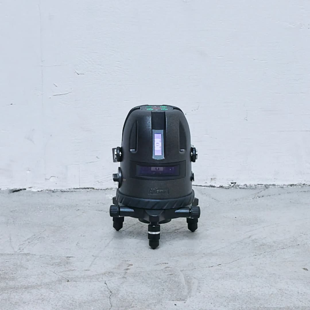 レ-ザ- AG-510F   高輝度フラッシュグリーンレ-ザ-墨出し器