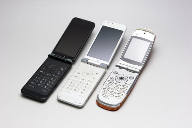 au「おもいでケータイ再起動」サービス