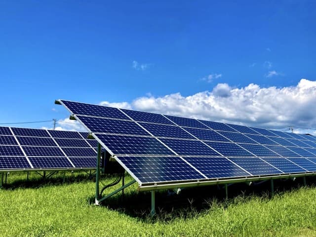 国内メーカー「エクソル（XSOL）」の太陽光発電とは？品質・保証・選ばれる理由を徹底解説