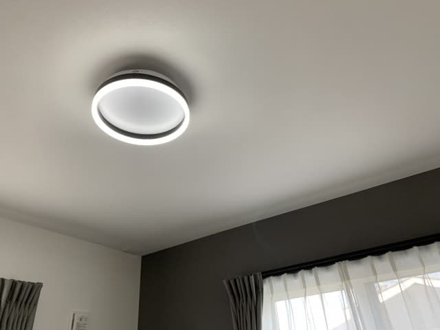 自宅を極上の癒し空間へ。光の演出にこだわった次世代LEDシーリングライトが登場