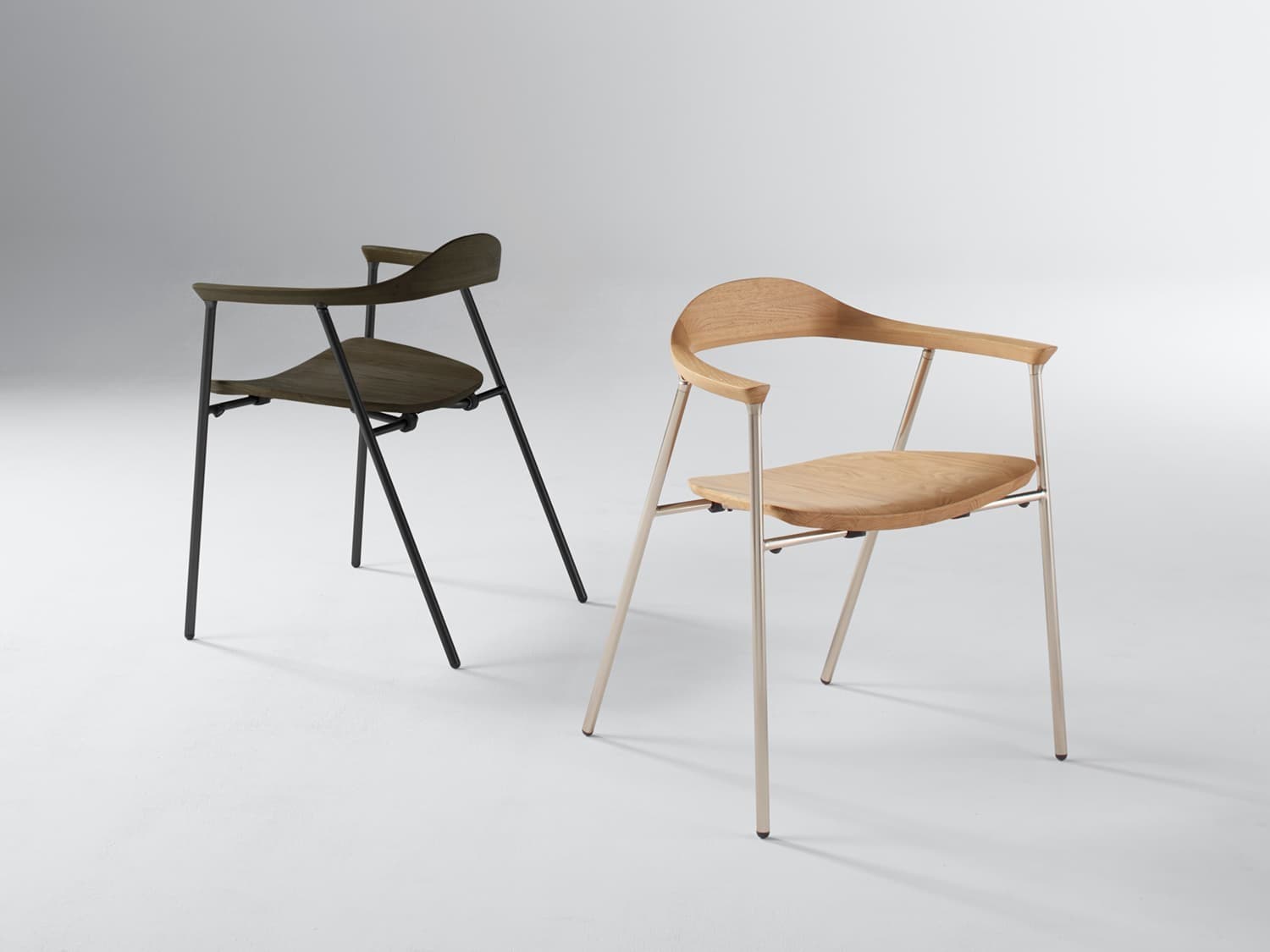 イトーキ「クロッサ ウッド」とは｜国産木材×機能性が生む新しいオフィスチェア