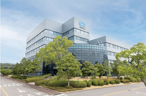 電気を「つなぐ」情熱の100年――河村電器産業が描く、エネルギーの未来地図