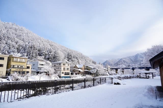 大規模寒波襲来に伴う電設資材の凍結・損傷防止および現場安全管理について